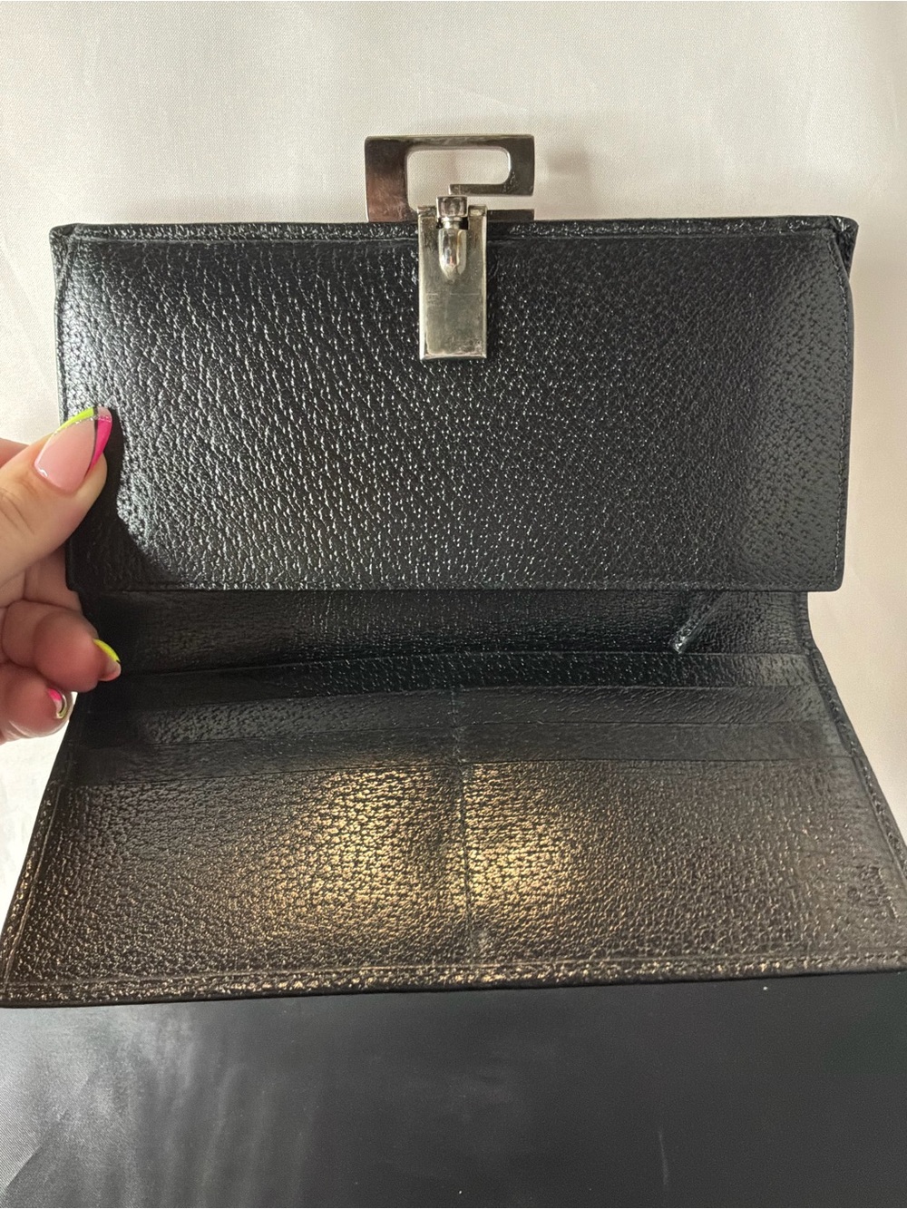 Gucci Black Leather Continental Wallet with Silver G Clasp - Picture 3 of 10